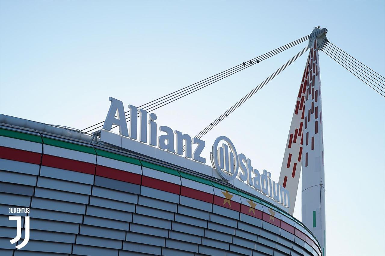 Tra Stadio E Storia - Fronte Allianz Stadium Juventus Венария-Реале Экстерьер фото